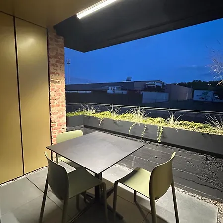 Les Camuches De La Fonderie Апартаменты